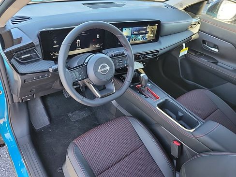 New 2025 Nissan Kicks SR w/ SR Premium Package FWD image 11