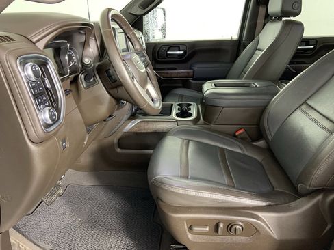 Used 2022 GMC Sierra 3500 Denali w/ Denali Ultimate Package image 18
