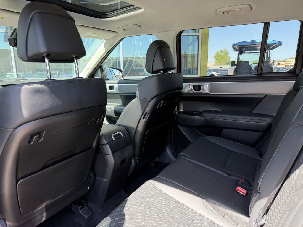 Used 2025 Hyundai Santa Fe XRT AWD/4WD image 33