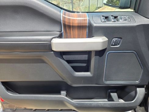 Used 2015 Ford F150 Lariat w/ Equipment Group 501A Mid RWD image 19