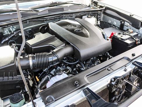 Used 2023 Toyota Tacoma TRD Off-Road w/ Technology Package image 27