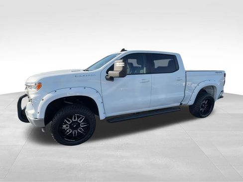 Used 2023 Chevrolet Silverado 1500 LT AWD/4WD image 5