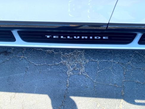 Used 2021 Kia Telluride EX w/ EX Premium Package image 7