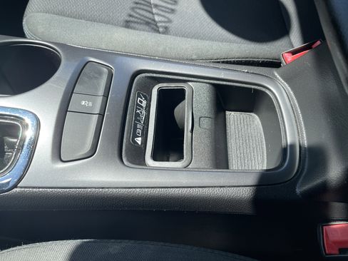 Used 2018 Chevrolet Cruze LT w/ LT Convenience Package FWD image 21