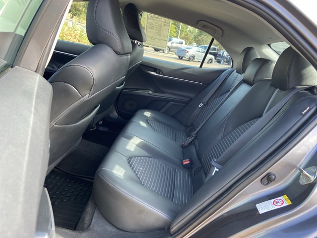 Used 2018 Toyota Camry SE FWD image 16