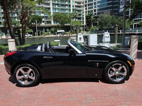 Used 2007 Pontiac Solstice GXP w/ Premium Package RWD image 26