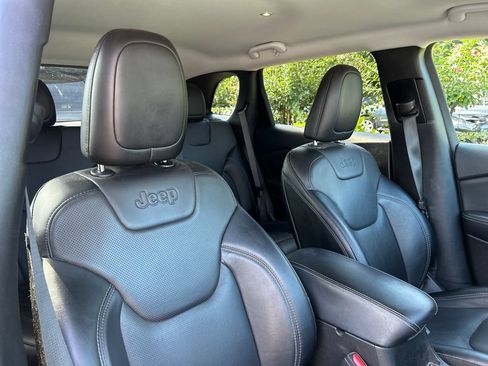 Used 2022 Jeep Cherokee Latitude Lux AWD/4WD image 15