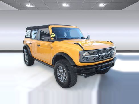 Used 2022 Ford Bronco Badlands image 7