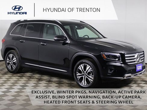 Used 2025 Mercedes-Benz GLB 250 4MATIC image 1