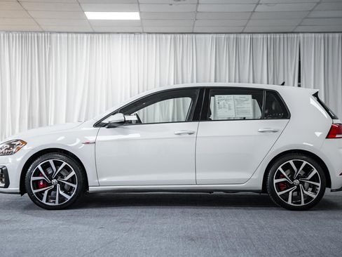 Used 2020 Volkswagen GTI SE image 5