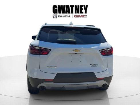 Used 2022 Chevrolet Blazer LT FWD image 4