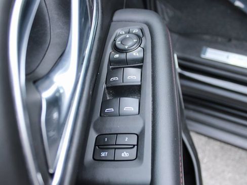 Used 2024 Chevrolet Suburban RST w/ Luxury Package image 11