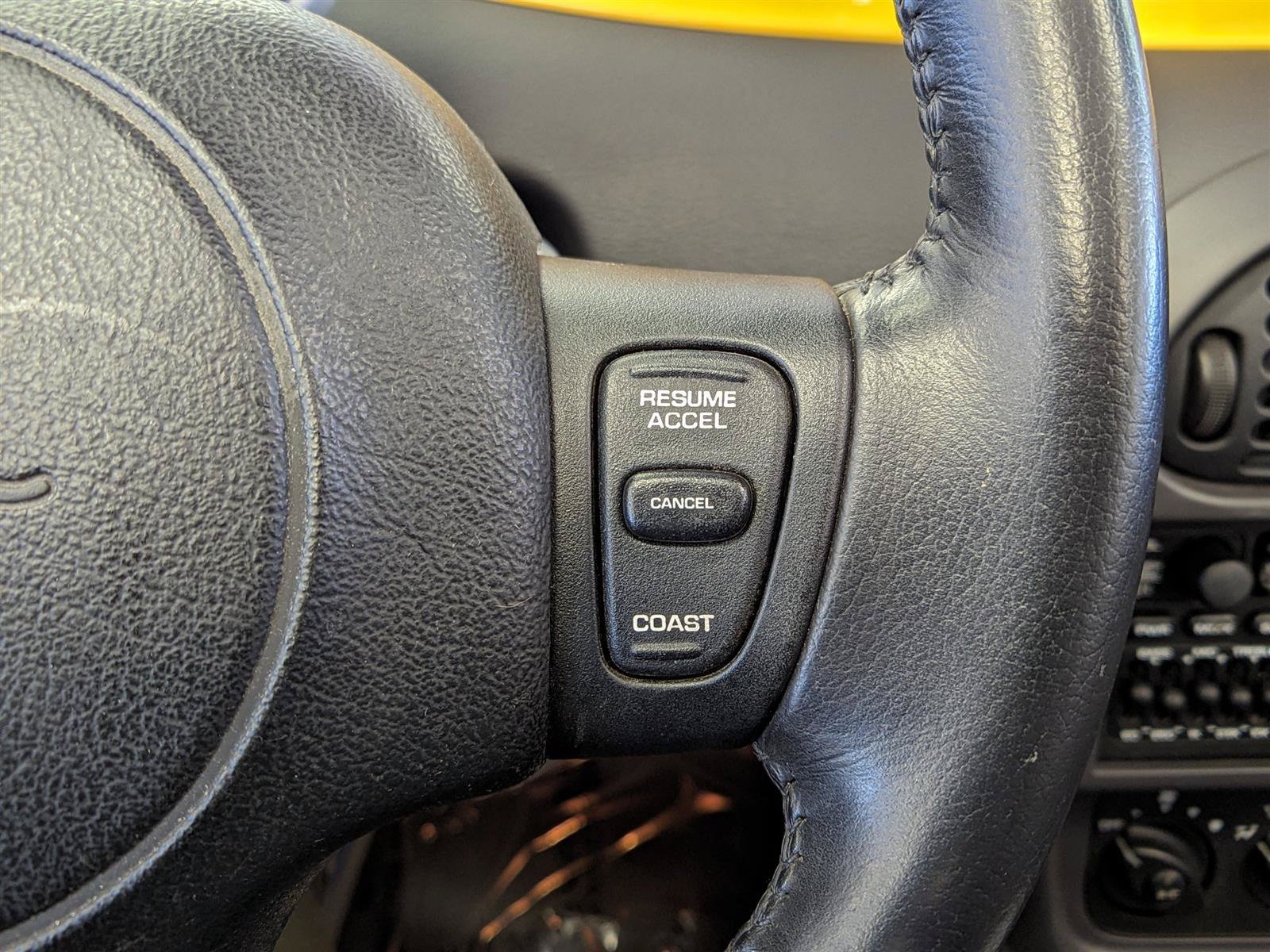 Used 2002 Chrysler Prowler RWD image 18