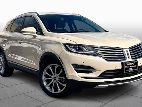 Used 2018 Lincoln MKC Select w/ Select Plus Package image 2