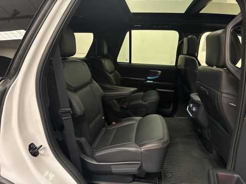 New 2025 Ford Expedition Tremor image 40