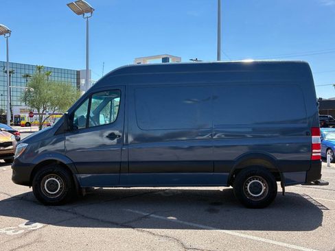 Used 2018 Mercedes-Benz Sprinter 2500 image 9