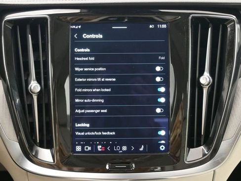 Used 2023 Volvo S60 B5 Ultimate w/ Climate Package image 16