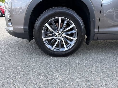 Used 2018 Toyota Highlander XLE AWD/4WD image 27