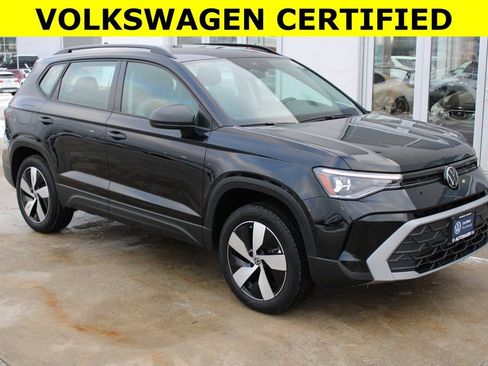 Certified 2025 Volkswagen Taos S image 1