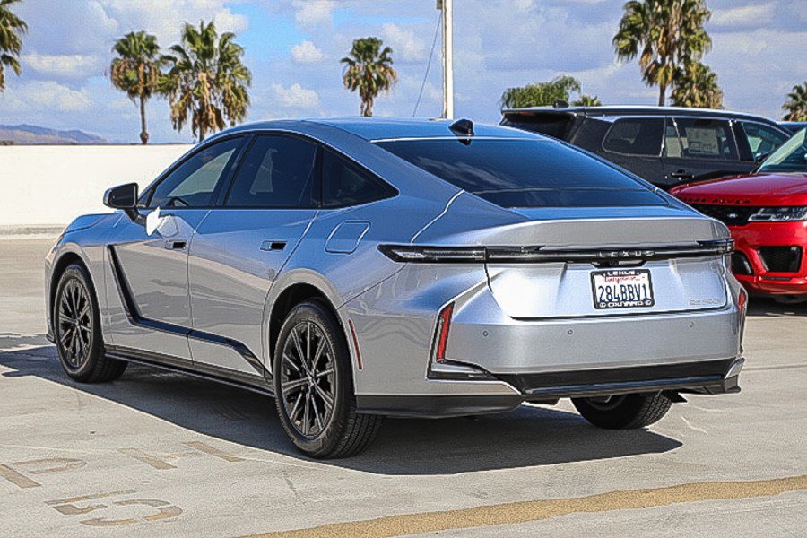 Used 2026 Lexus ES 350h w/ Convenience Package FWD image 5