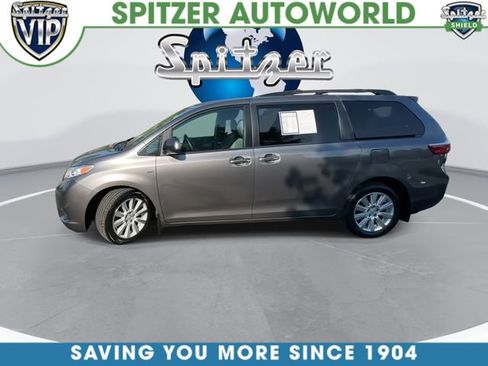 Used 2017 Toyota Sienna XLE w/ XLE Navigation Package AWD/4WD image 6