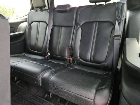 Used 2024 Jeep Wagoneer Series II w/ Flexible Seating Group RWD image 31