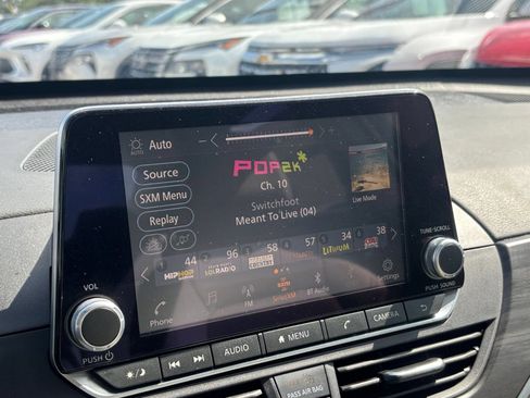 Used 2025 Nissan Altima 2.5 SV FWD image 20