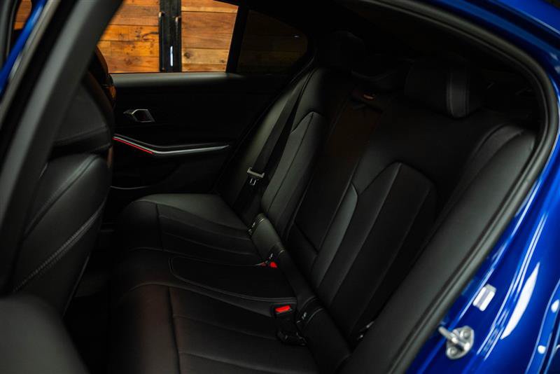 Used 2024 BMW 330i Sedan w/ M Sport Package RWD image 10