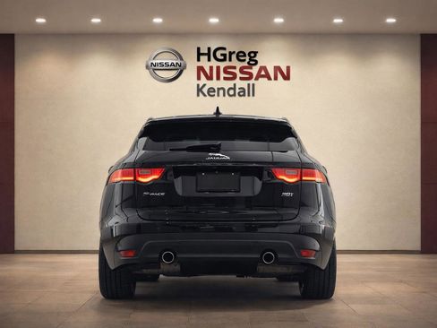 Used 2020 Jaguar F-PACE Prestige image 10