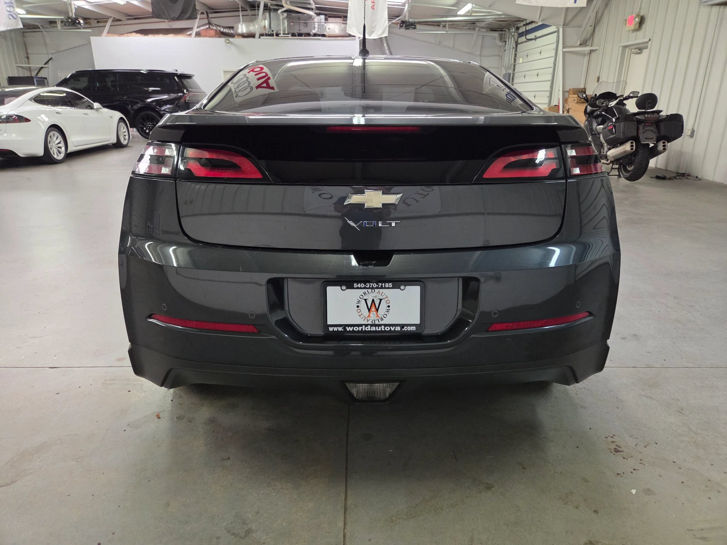 Used 2014 Chevrolet Volt Premium w/ Premium Trim Package FWD image 11