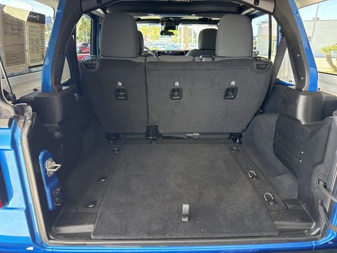 Used 2025 Jeep Wrangler Unlimited Rubicon AWD/4WD image 29