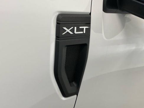 New 2025 Ford Maverick XLT image 13