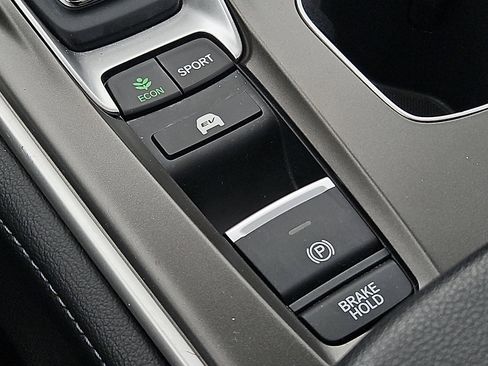 Used 2021 Honda Accord Touring image 26