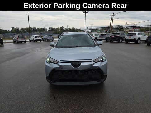 Used 2023 Toyota Corolla Cross SE image 10