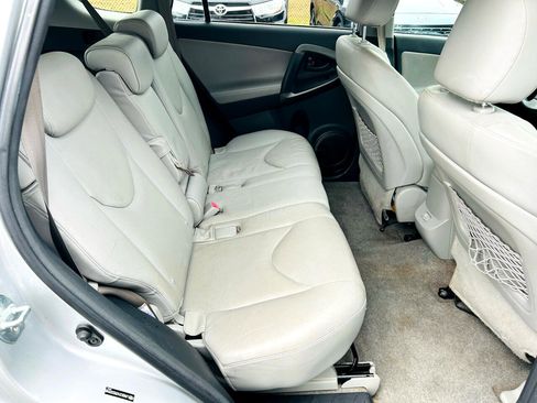 Used 2009 Toyota RAV4 Limited image 32