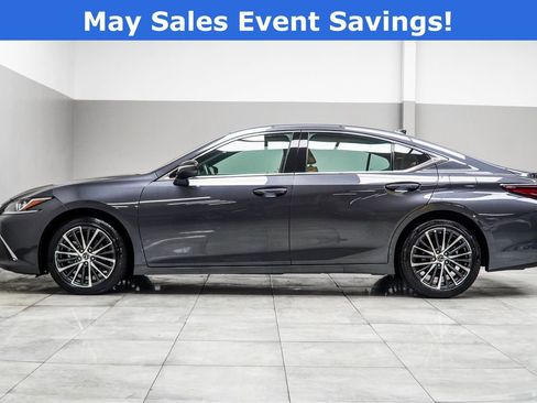 Used 2025 Lexus ES 350 w/ Premium Package FWD image 9