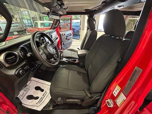 Used 2019 Jeep Wrangler Unlimited Sport AWD/4WD image 52