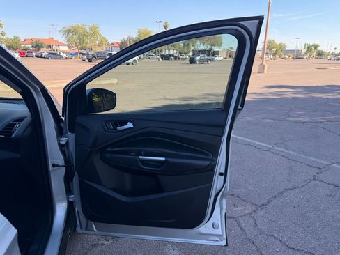 Used 2018 Ford Escape Titanium image 18