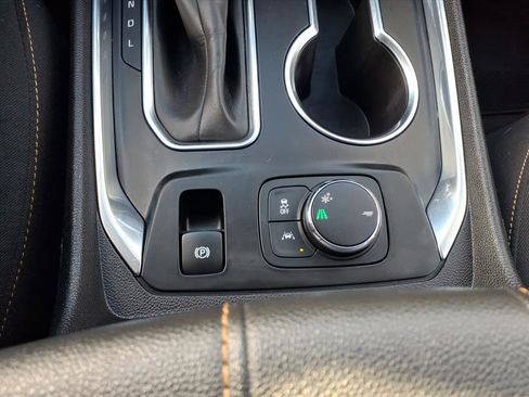 Certified 2021 Chevrolet Traverse LT image 23