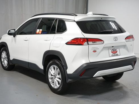 Certified 2024 Toyota Corolla Cross LE image 6
