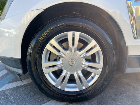 Used 2014 Cadillac SRX FWD image 9