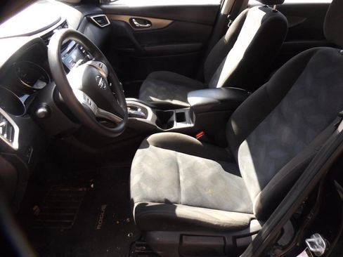 Used 2015 Nissan Rogue S image 9