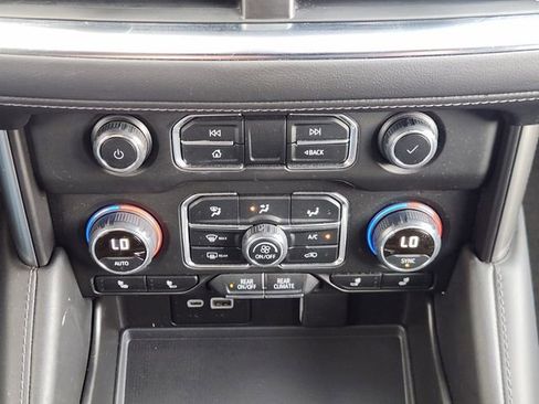 Used 2024 Chevrolet Tahoe Z71 w/ Luxury Package image 16