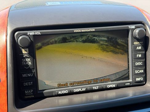 Used 2005 Toyota Sienna XLE Limited AWD/4WD image 12