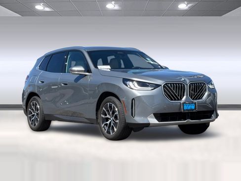Used 2026 BMW X3 xDrive30i w/ Premium Package AWD/4WD image 7