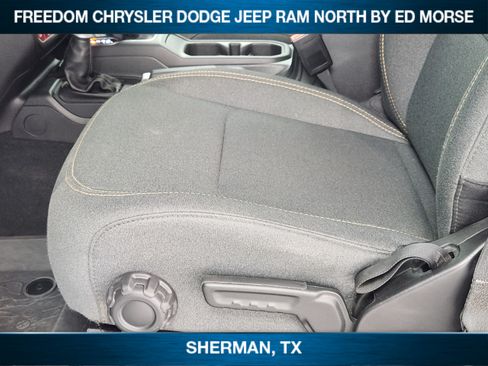 Used 2025 Jeep Wrangler Unlimited Sport AWD/4WD image 17