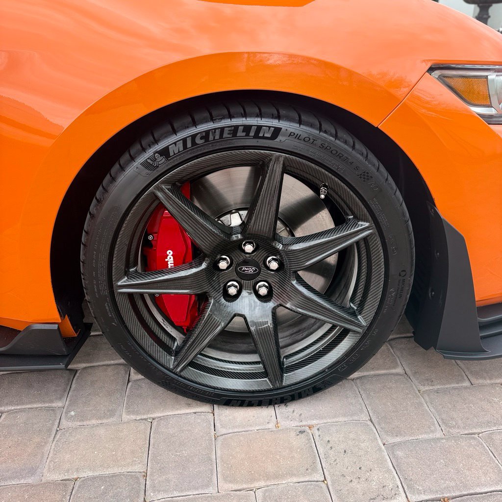 Used 2020 Ford Mustang Shelby GT500 w/ Carbon Fiber Track Pack RWD image 12