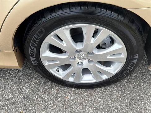 Used 2011 Toyota Avalon FWD image 10