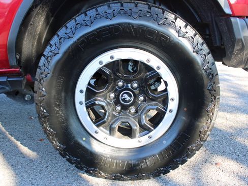 Used 2021 Ford Bronco Badlands image 11