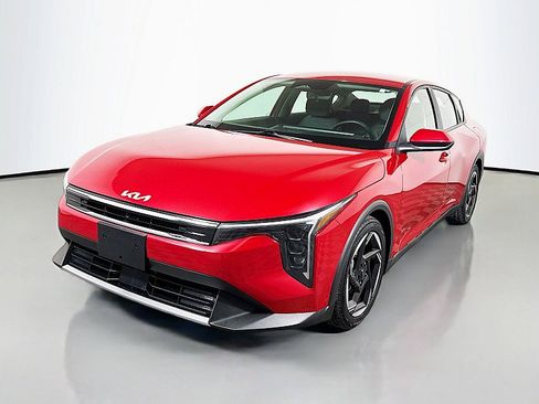 Used 2025 Kia K4 EX image 3